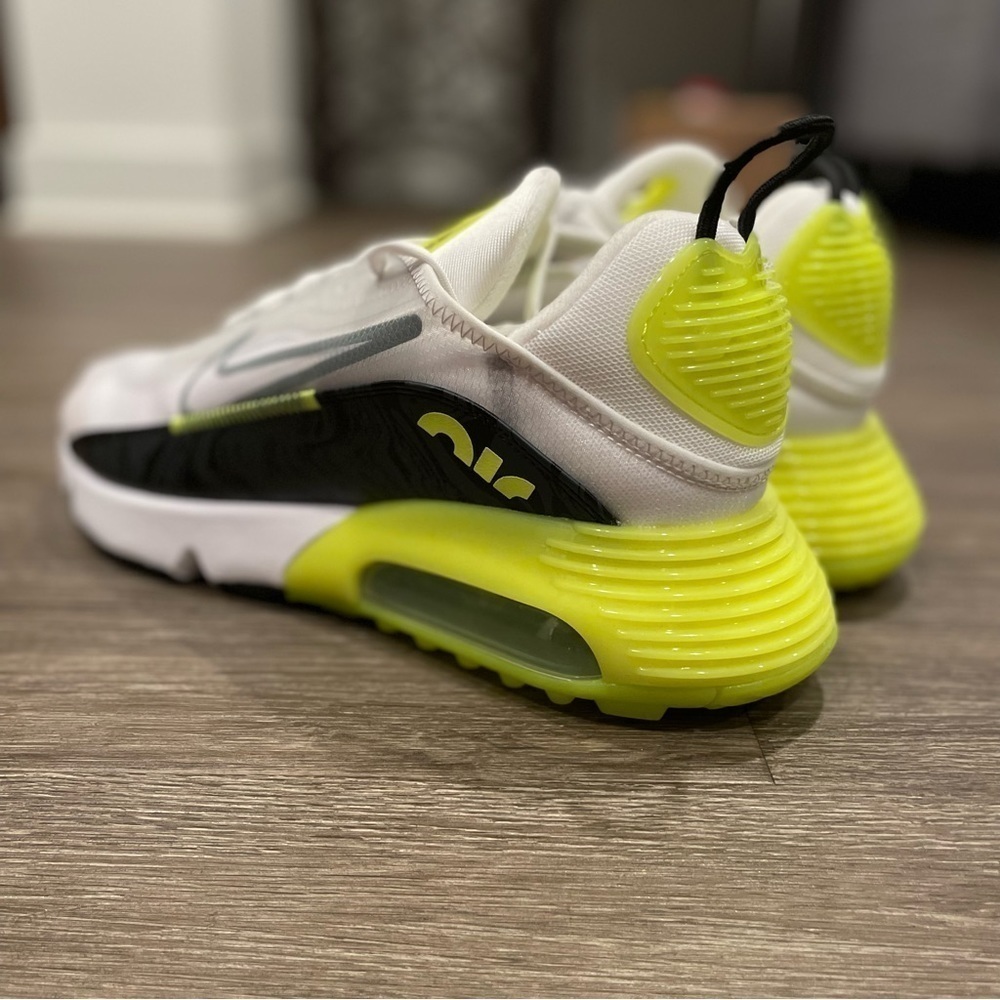 Nike Air Max 2090 sz 13 - Picture 4 of 5